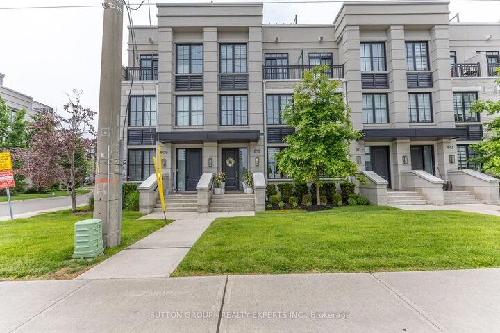 Property Photo: 1190 Cawthra Road 610 ON L5E 0B7