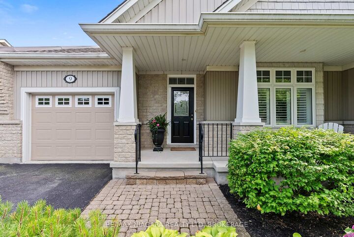 Property Photo: 92 Loretta Drive 9 ON L0S 1T0