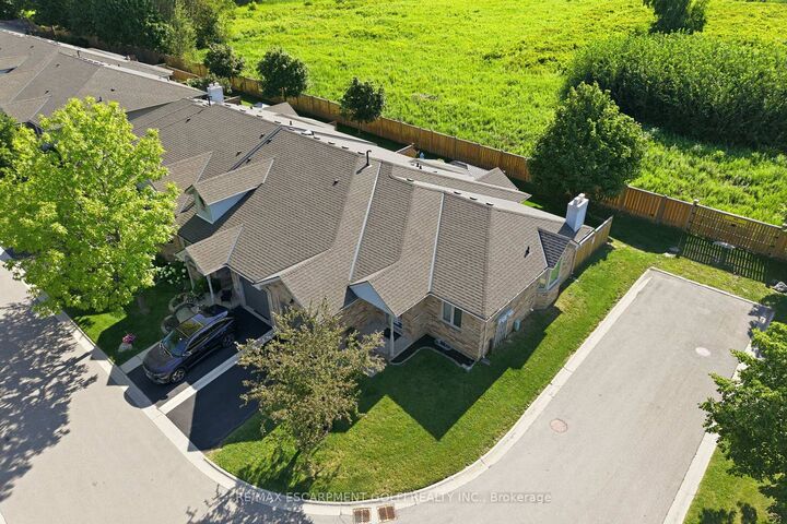 Property Photo: 21 Cathy Drive ON L0R 1W0