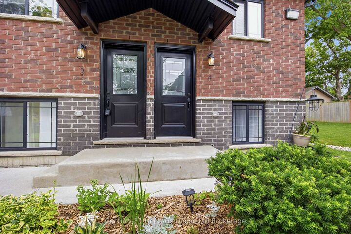 Property Photo:  34 Bain Street 4  ON N4S 5X8 