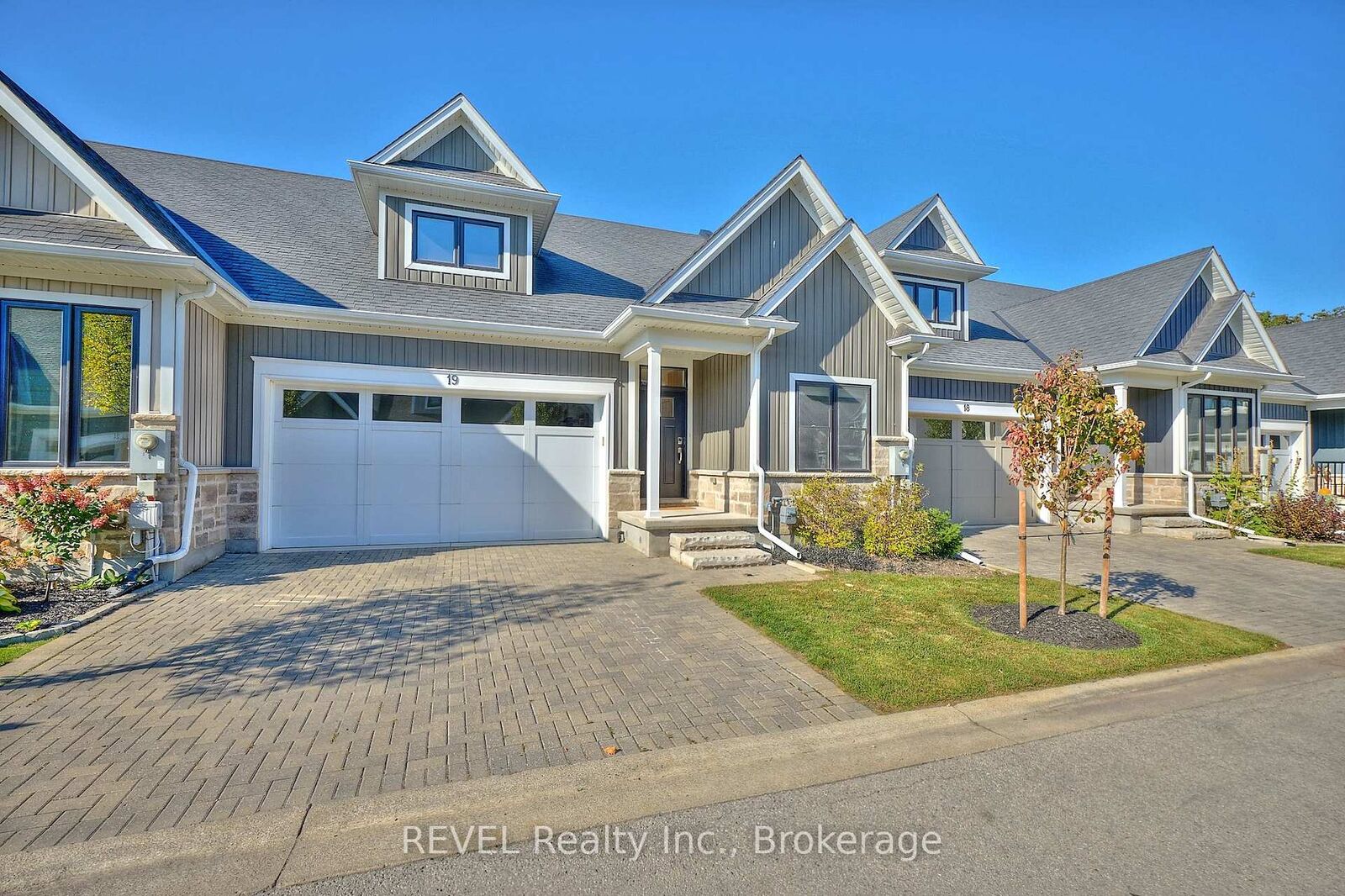 Property Photo: 9245 Shoveller Drive 19 ON L2H 0M4
