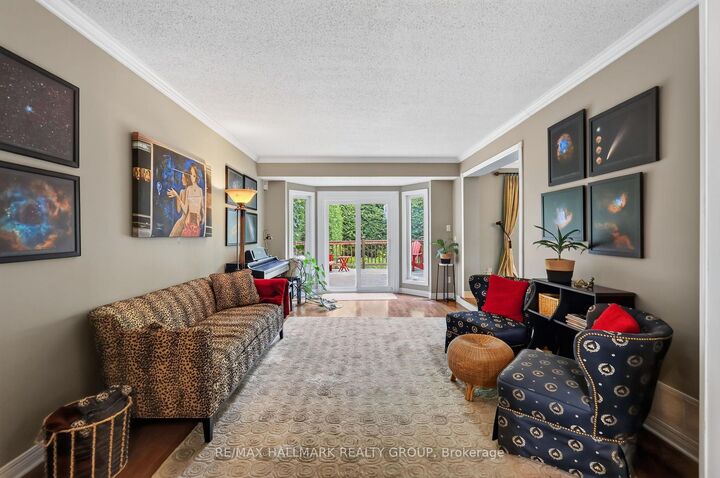 Property Photo: 15 Pemberton Crescent ON K2G 4Y7