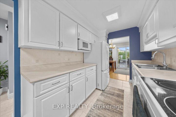 Property Photo:  1044 Arrowhead Place  ON K1C 2S4 
