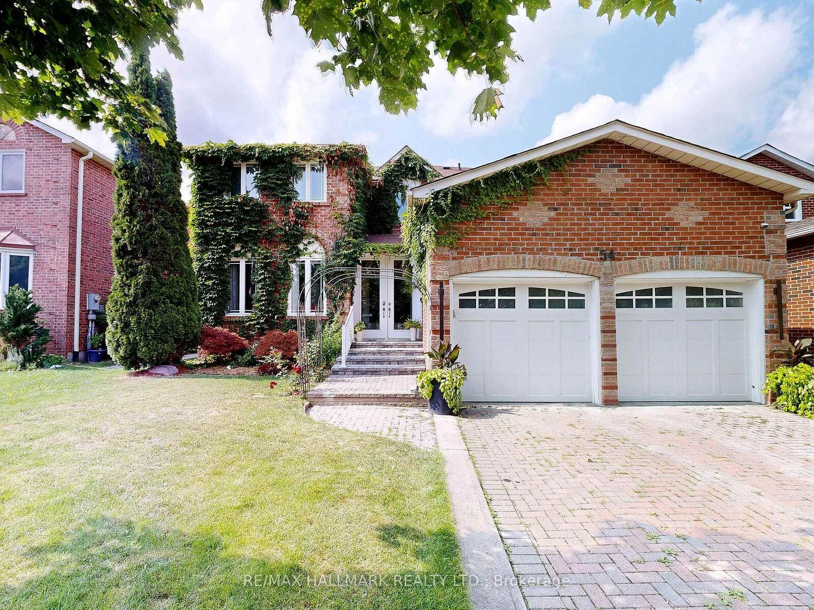 Property Photo: 54 Stave Crescent ON L4C 9J8