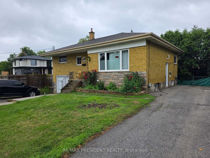 Property Photo: 2280 Mountainside Drive Lower ON L7P 1B7