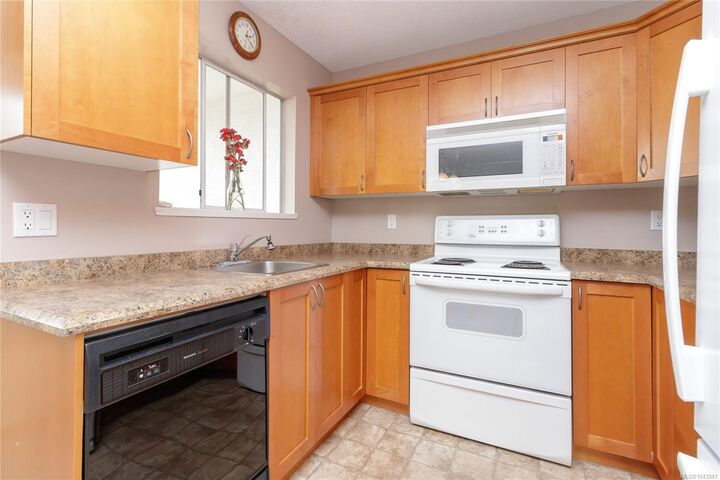 Property Photo:  1725 Cedar Hill Cross Rd #309  BC V8P 2P8 