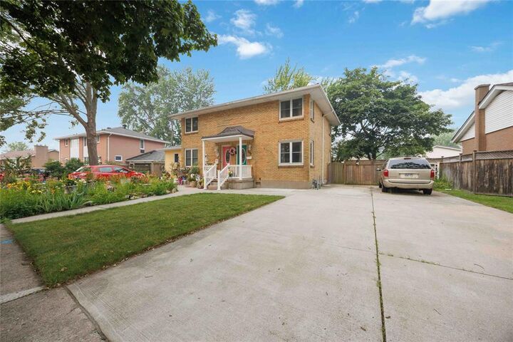 Property Photo: 298 Elsfield Crescent ON N7S 1C3