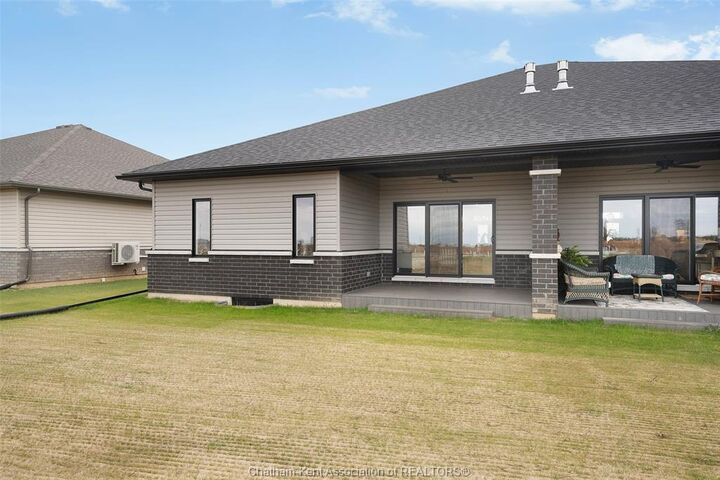 Property Photo:  105 Brighton Place  ON N7L 0G7 