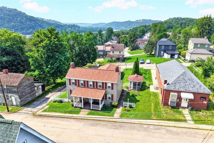 Property Photo:  119 Middle Street  PA 15438 