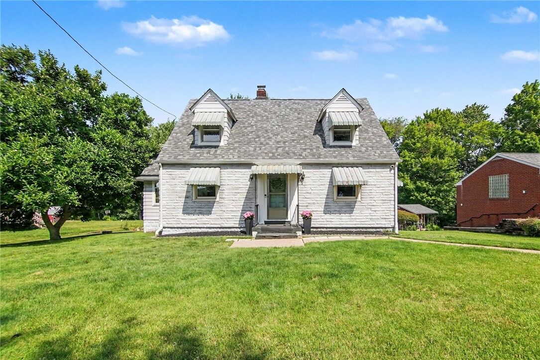 Property Photo: 103 Hoover Blvd PA 15001