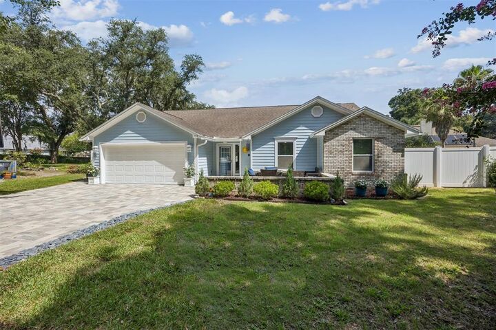 Property Photo: 1309 Ridge Court FL 32034