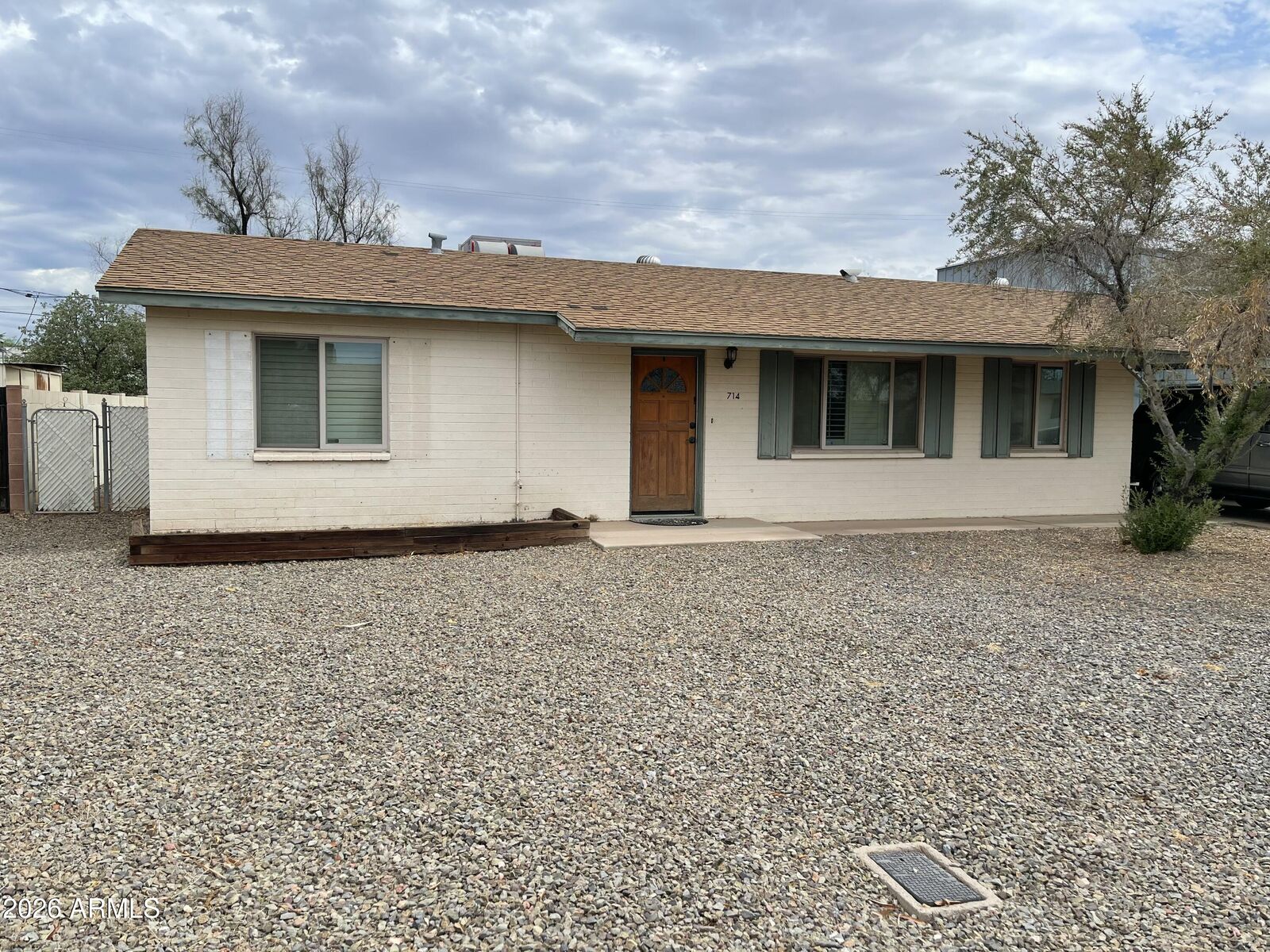 Property Photo:  714 E Encanto Drive  AZ 85281 
