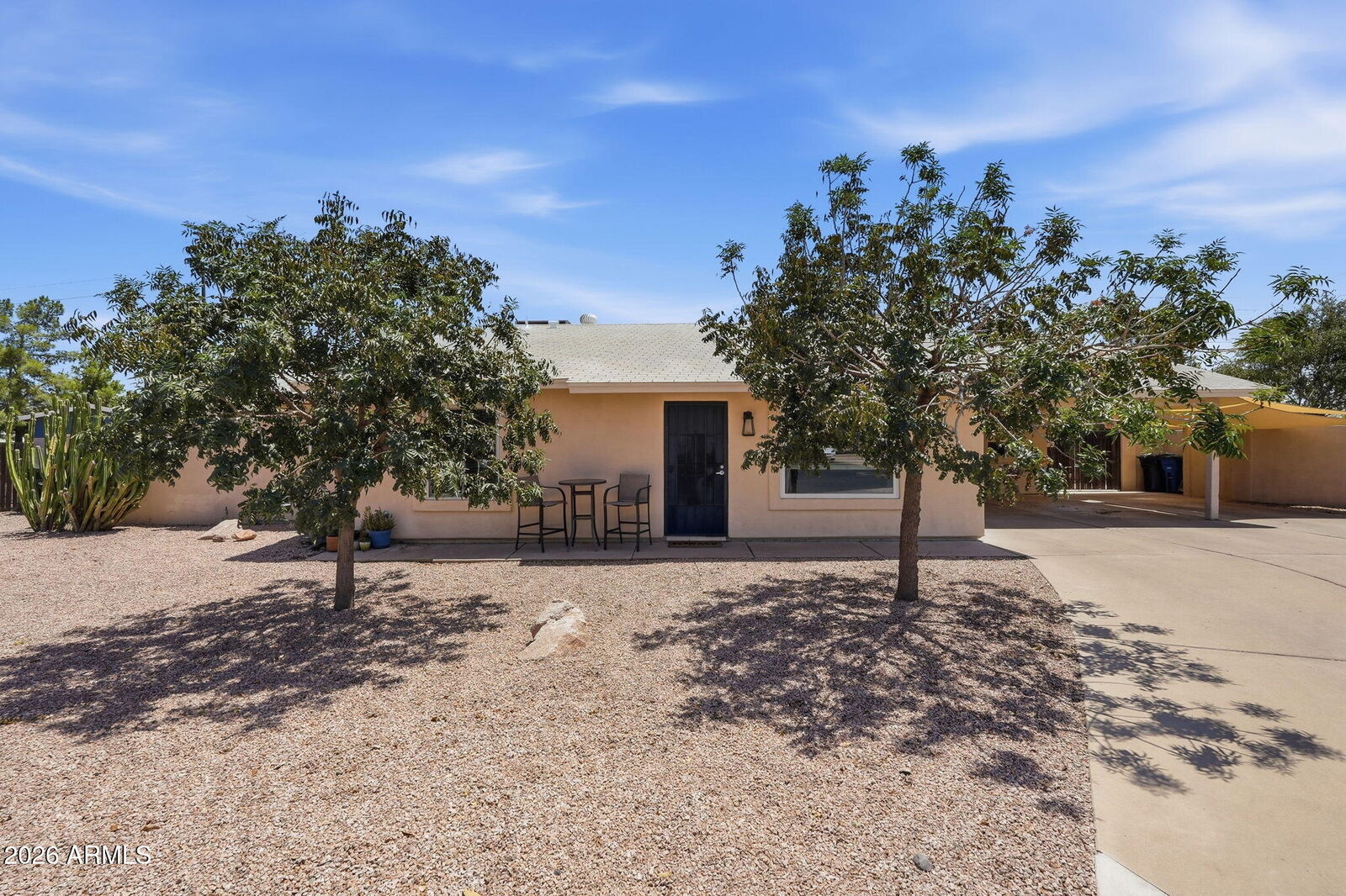 Property Photo: 810 N Pine Court AZ 85233