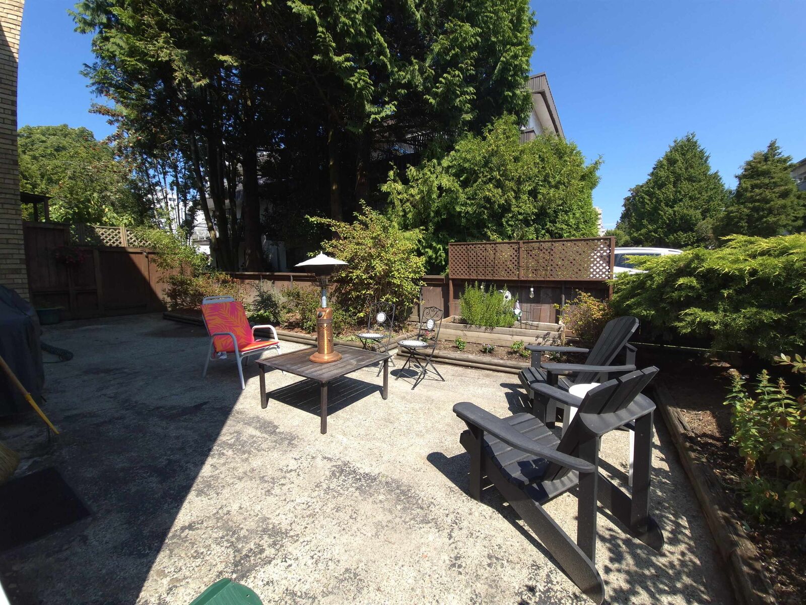 Property Photo: 15265 Roper Avenue 106 BC V4B 2E9