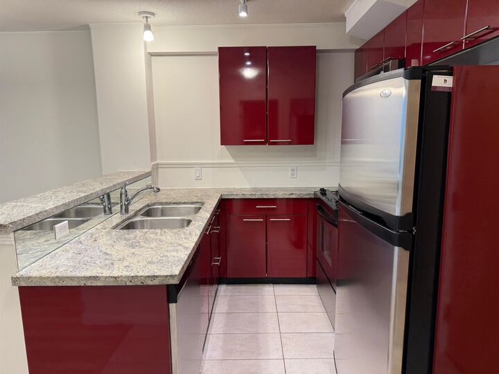 Property Photo: 1328 W Pender Street 1803 BC V6E 4T1