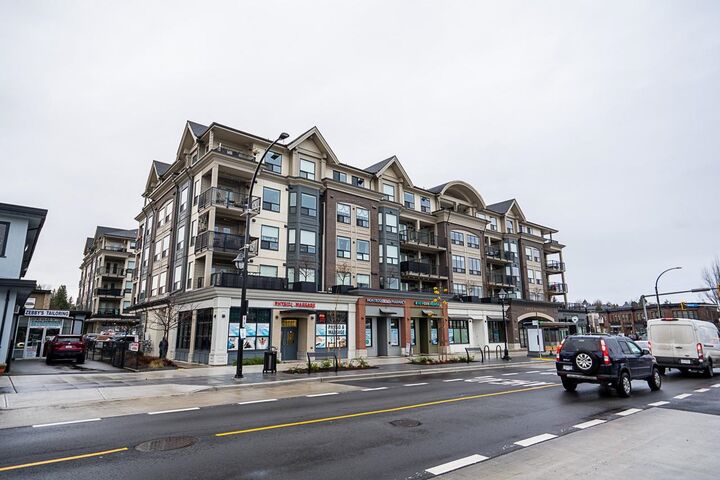 2493 Montrose Avenue 301 — photo 1