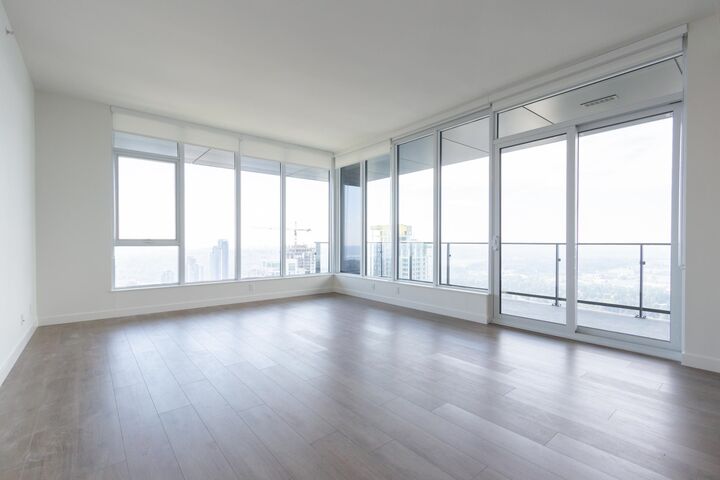 Property Photo: 537 Cottonwood Avenue 4203 BC V3J 0S4