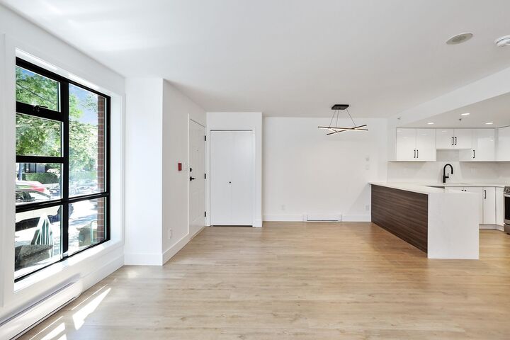 Property Photo:  929 Homer Street  BC V6B 2W6 