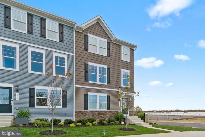 Property Photo:  28 Democracy Mews 476  WV 25438 