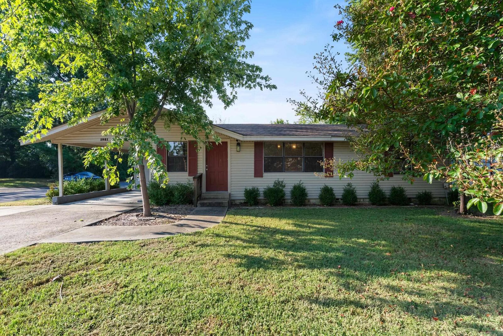 Property Photo: 1951 Torreyson Street AR 72034