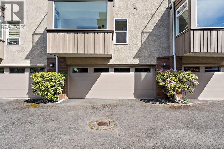 Property Photo:  108 Dallas Road 4  BC V8V 1A3 