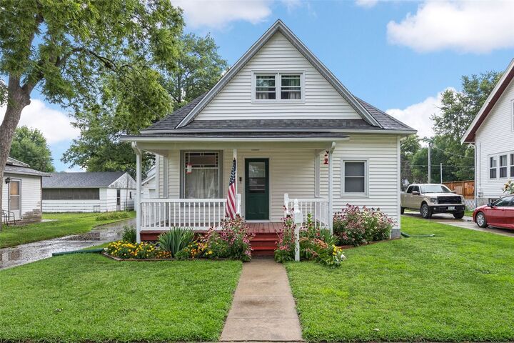 Property Photo: 288 W Randolph IA 52301