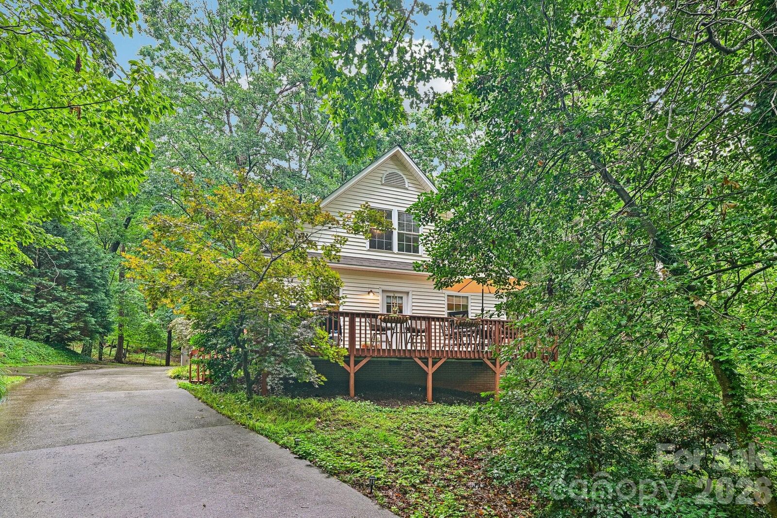 Property Photo:  8658 Dog Leg Road  NC 28673 