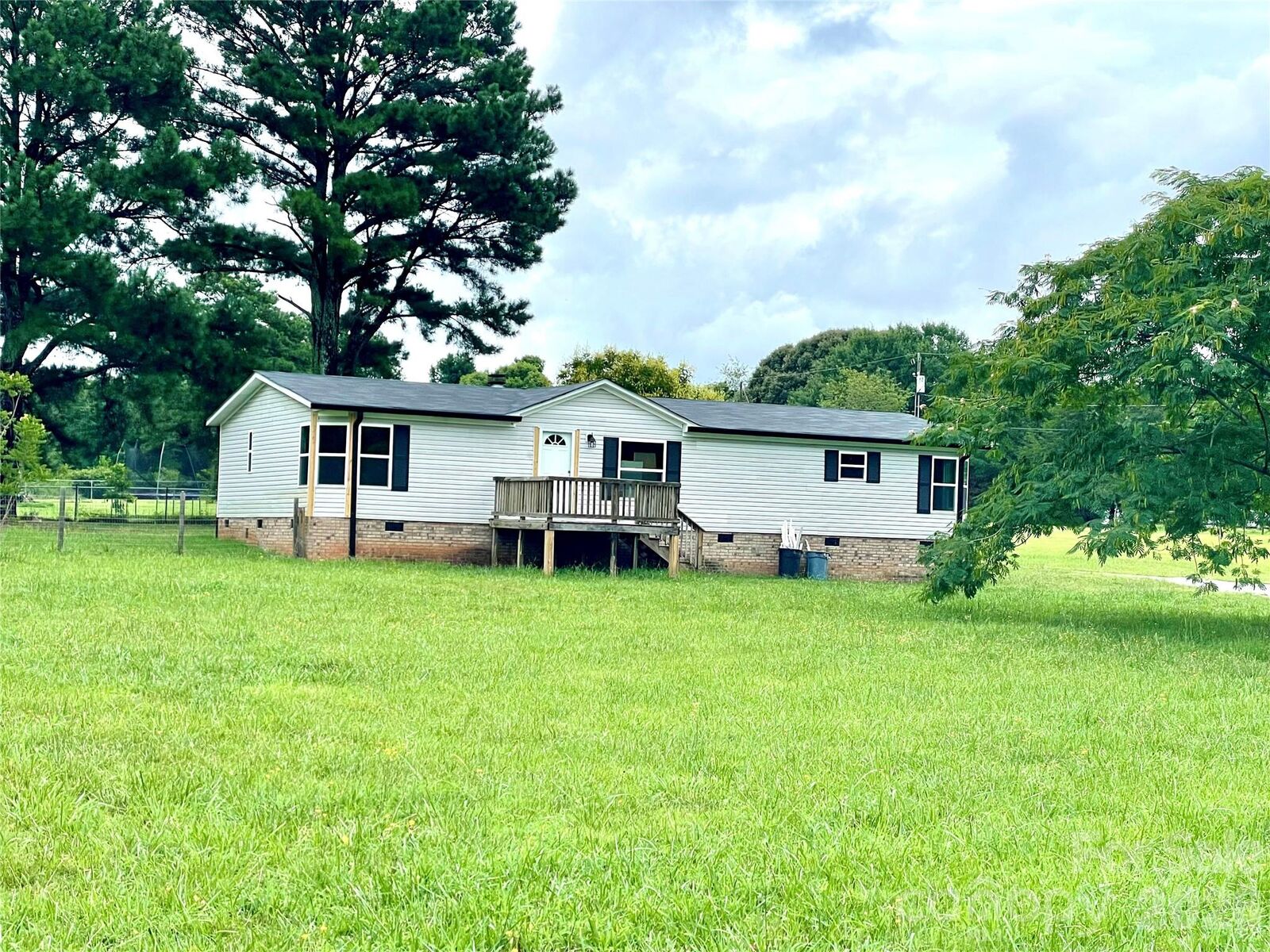 Property Photo:  108 Daves Road  SC 29745 