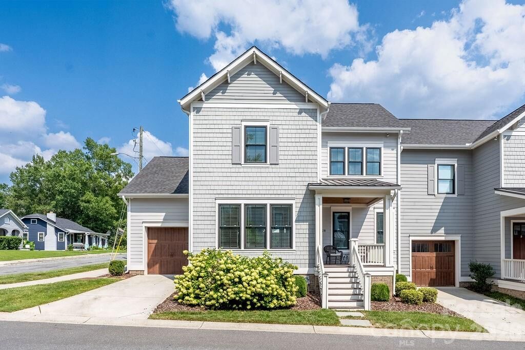 Property Photo: 2728 Kilgo Way NC 28205