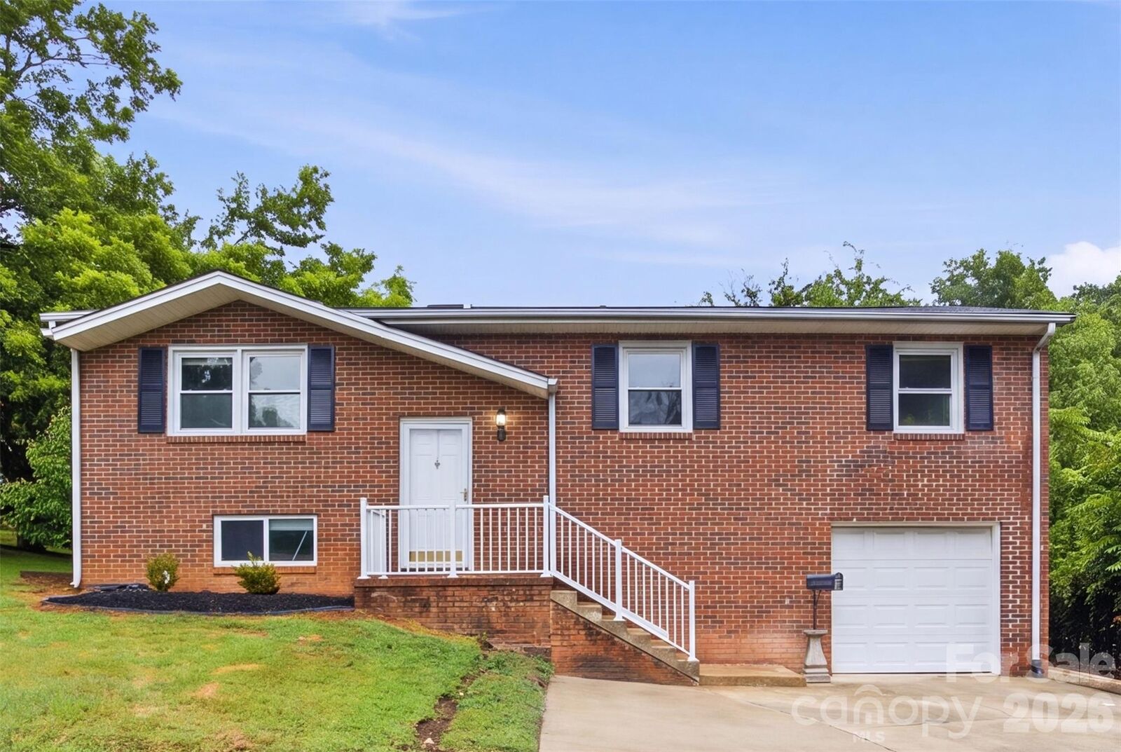 Property Photo: 601 Groves Street NC 28086