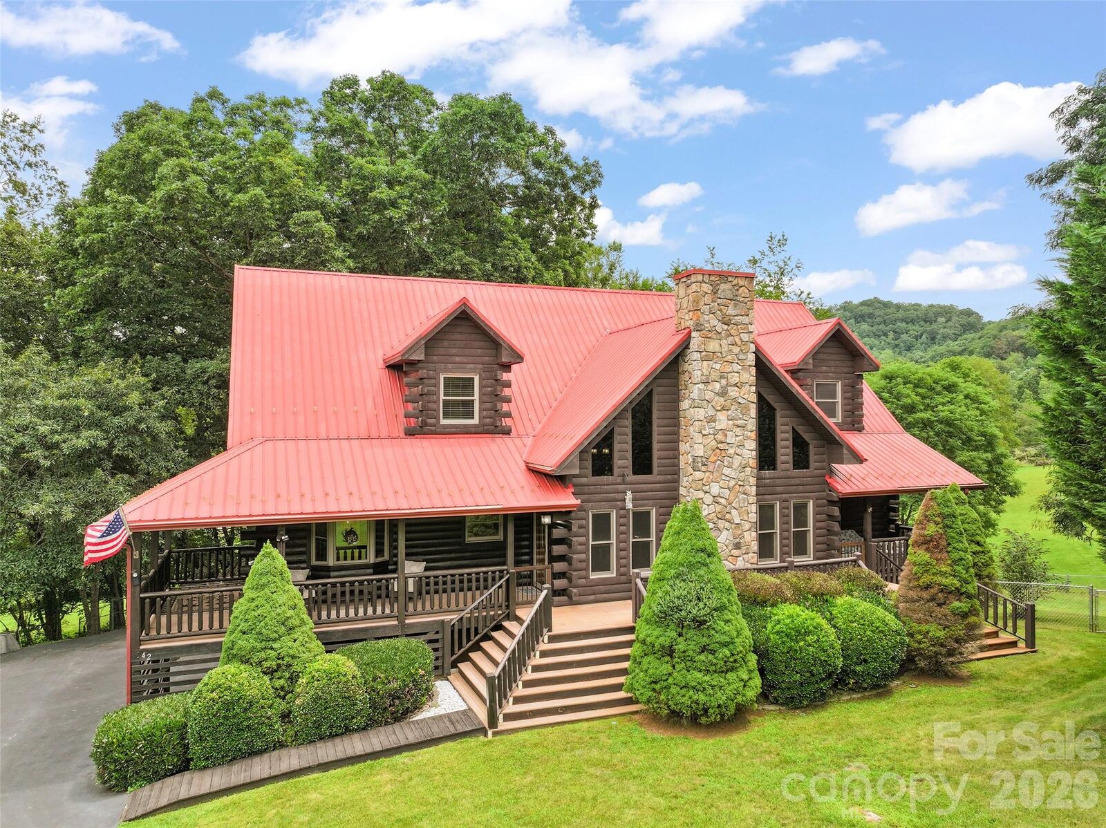 Property Photo:  42 Chinaberry Court  NC 28785 