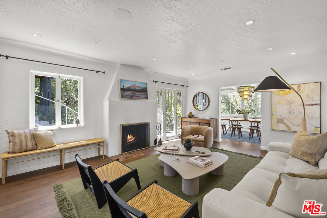 Property Photo: 8316 Maple Dr CA 90046