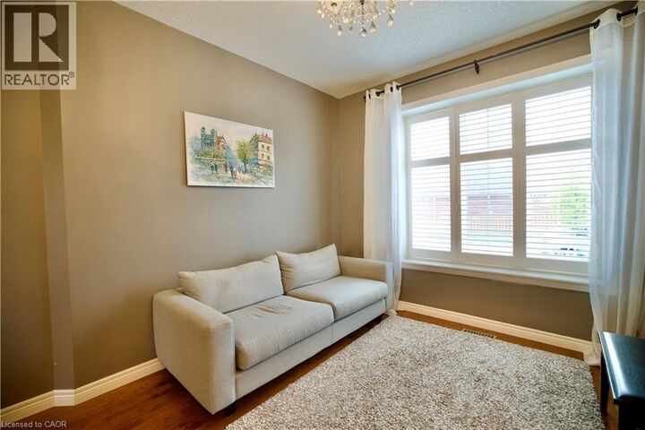 Property Photo:  704 Zurich Drive  ON N2V 2S8 
