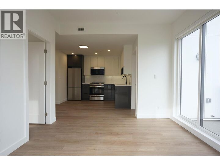 Property Photo: 1380 Pridham Avenue 418 BC V1Y 6B8