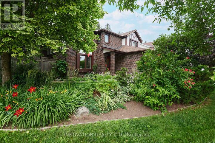 Property Photo: 27 Cullen Court ON K2G 4Z3