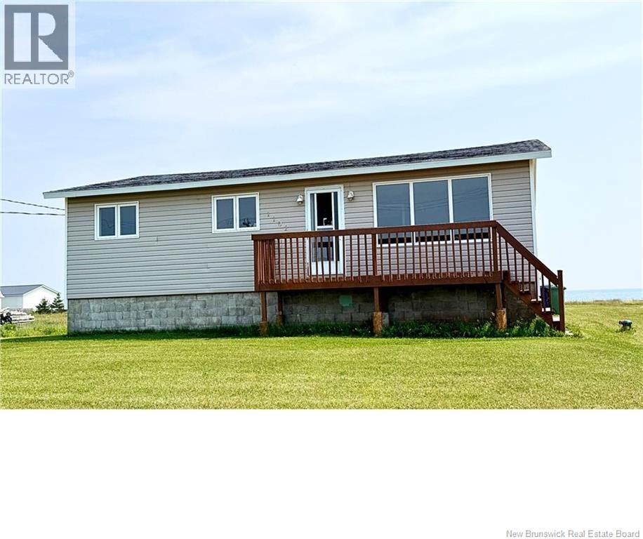 Property Photo:  1102 Boul. De La Mer  NB E8T 1V6 