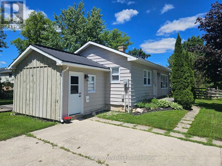 Property Photo: 383 Wellington Street East ON N0G 2L2