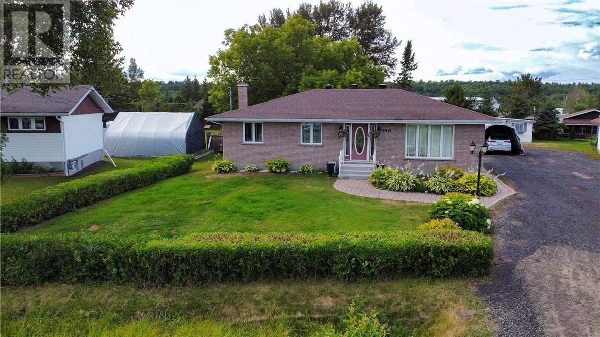 Property Photo:  390 Aurore Drive  ON P0M 1L0 