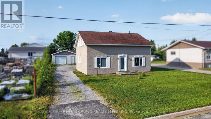 524 Kitchener Street — photo 1