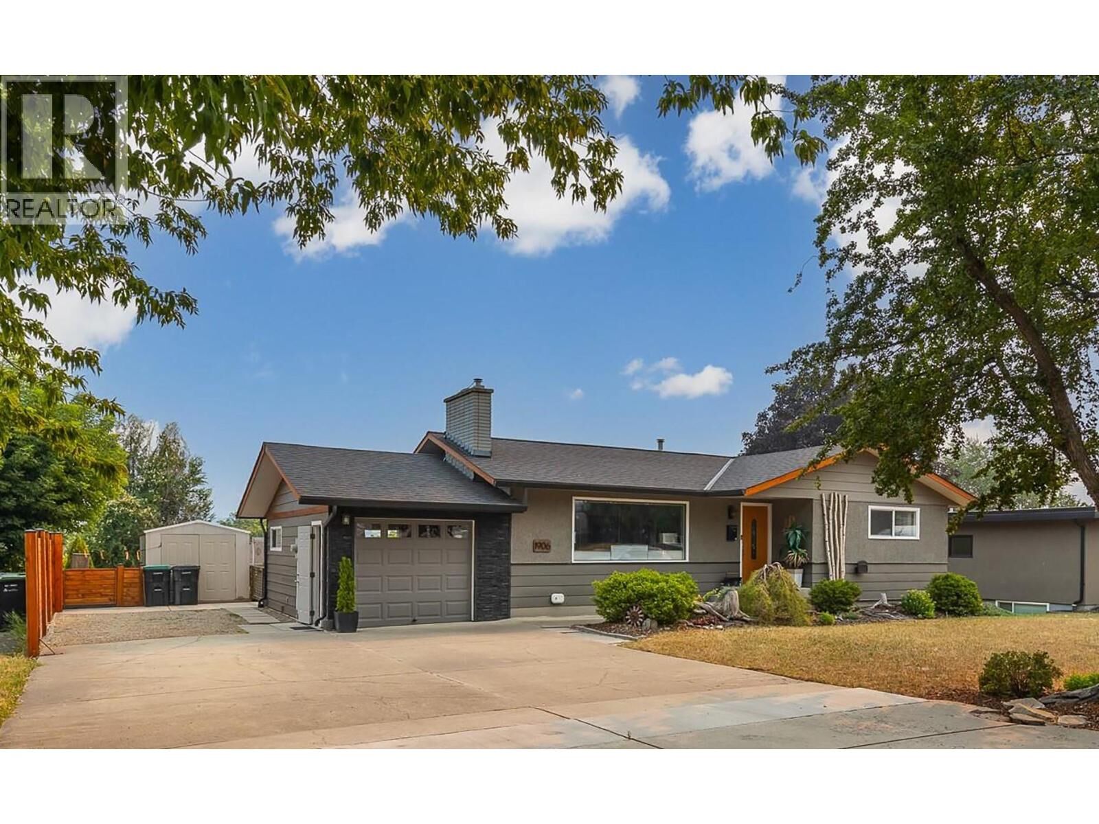 Property Photo:  1906 23 Avenue  BC V1T 1J1 