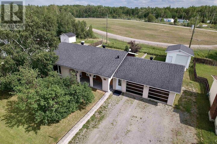 111 Woodcrest Dr — photo 1