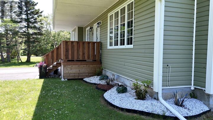 Property Photo:  6 Forest Road  NL A0B 1K0 