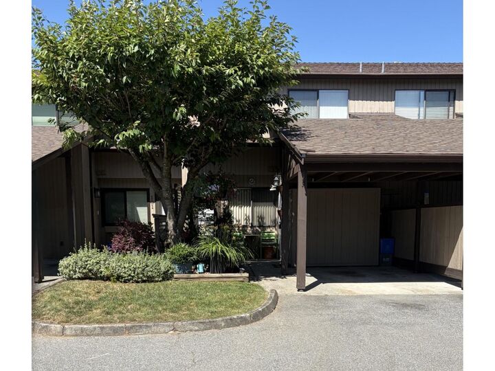 Property Photo: 27044 32 Avenue 102 BC V4W 3T1