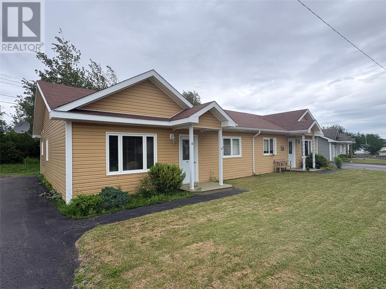 Property Photo:  8 Spruce Avenue  NL A0G 3A0 