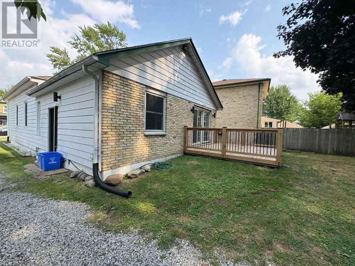 Property Photo:  97 Chesley Avenue  ON N5Z 2C3 