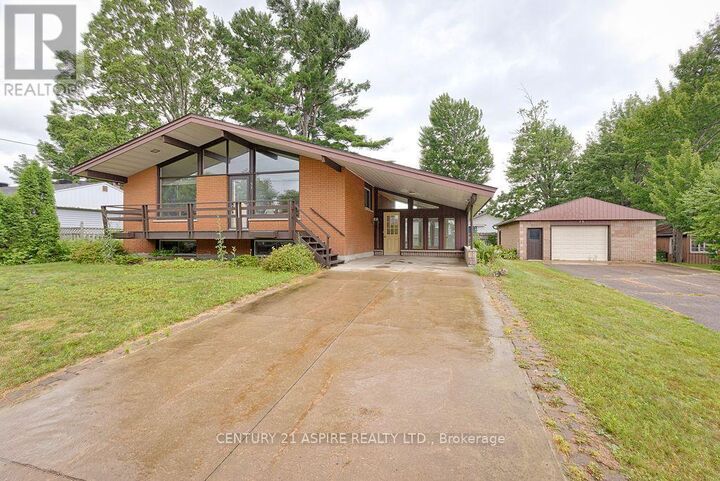 Property Photo: 31 Selkirk Street ON K8H 1P1