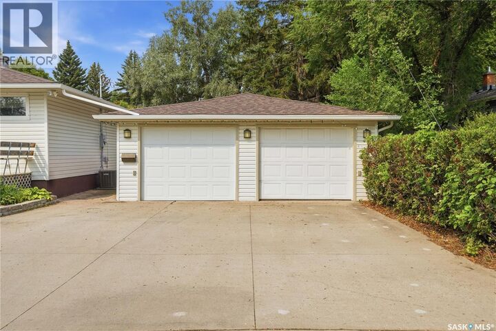 Property Photo: 144 Orchard Crescent SK S4S 5B6