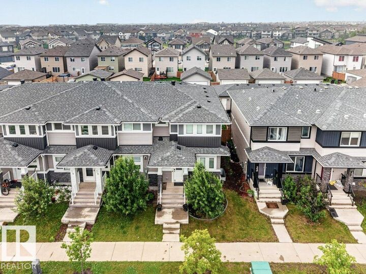 Property Photo:  1064 Cy Becker Road NW  AB T5Z 0J1 