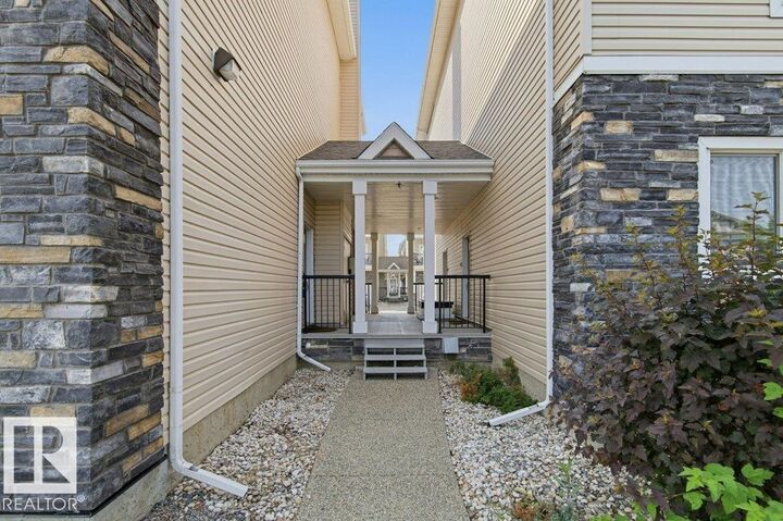 Property Photo:  7293 South Terwillegar Drive NW 17  AB T6R 0N5 