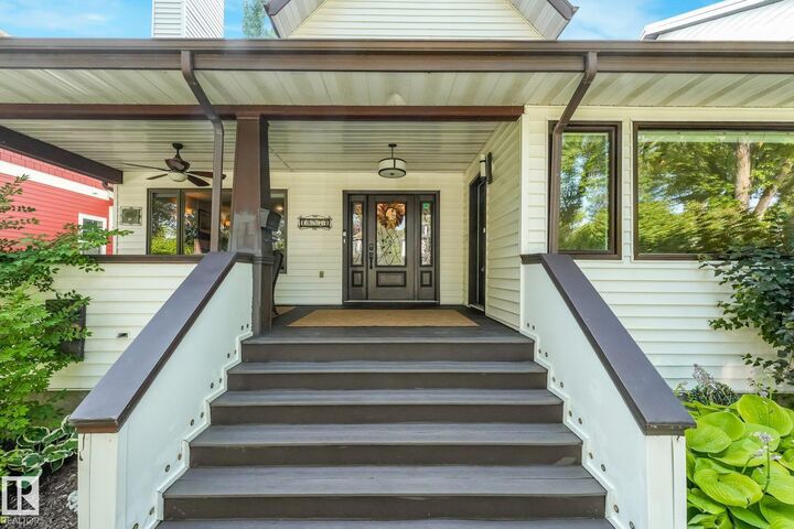 Property Photo:  10974 126 Street NW  AB T5M 0P5 